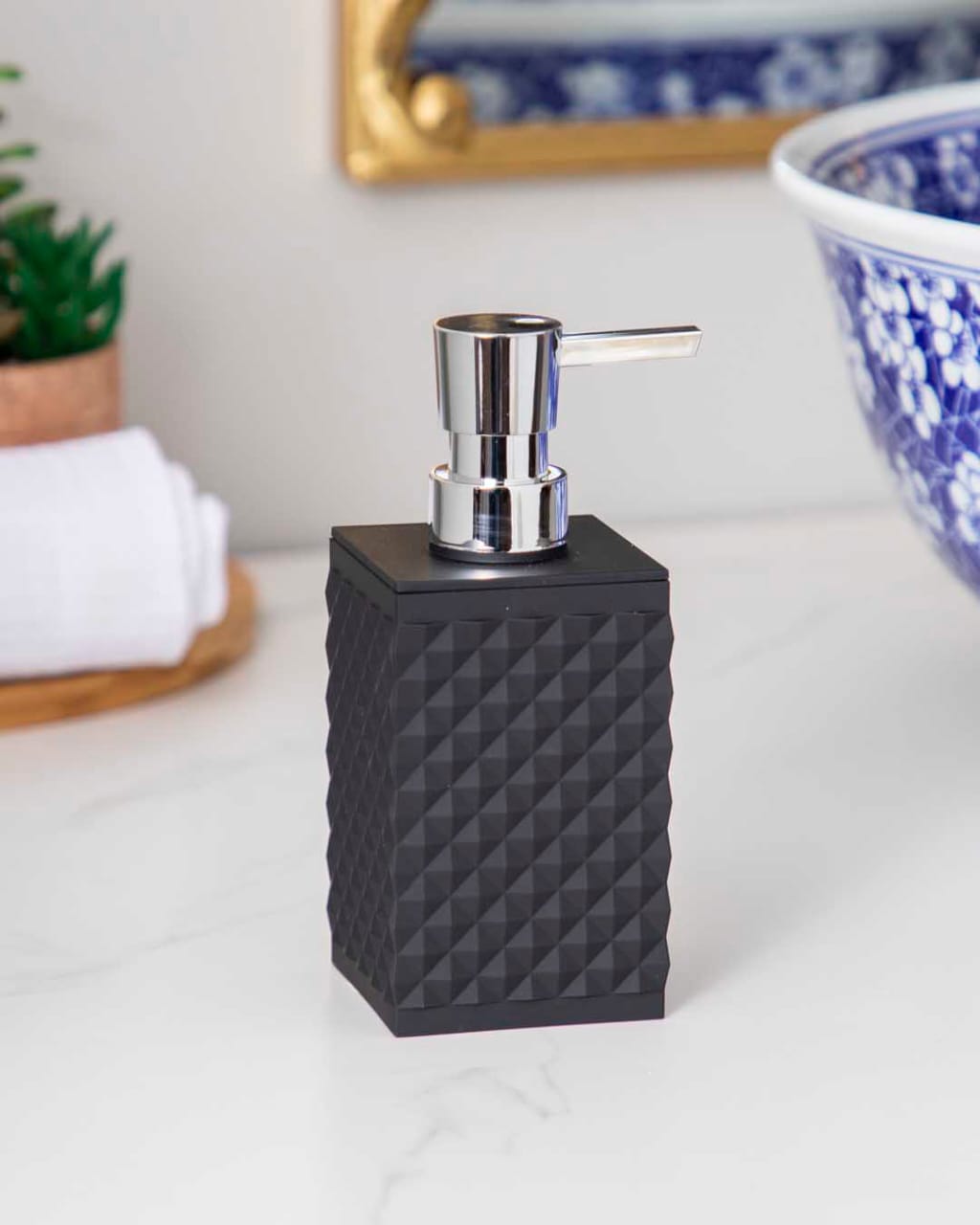 Contemporary Acrylic 5-Piece Bathroom Set - Black