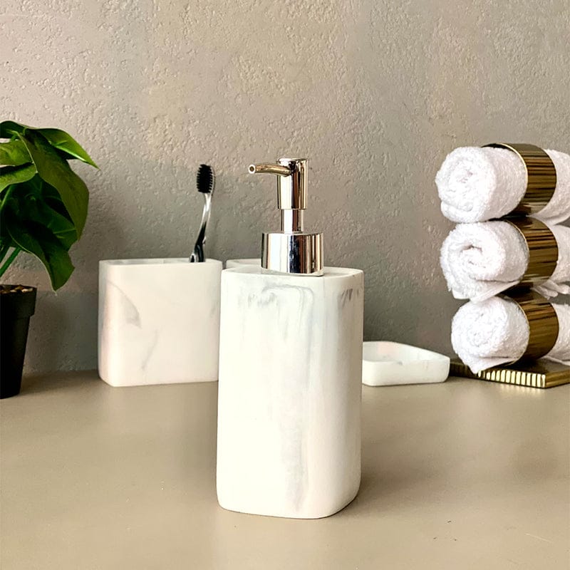 Oros Polyresin Bathroom Set - Four Piece Set